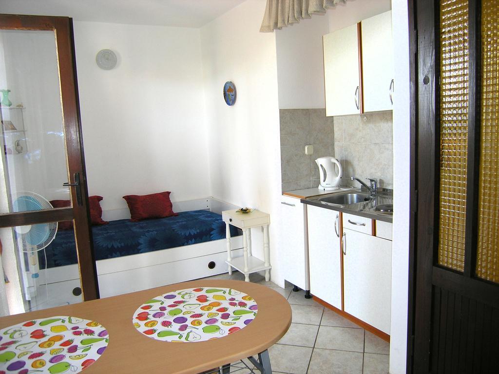 Apartmani Plach Крк Экстерьер фото