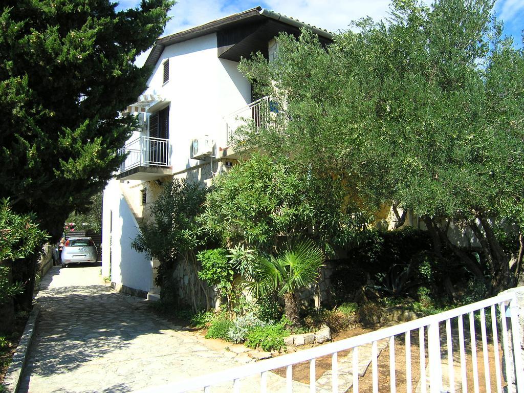 Apartmani Plach Крк Экстерьер фото